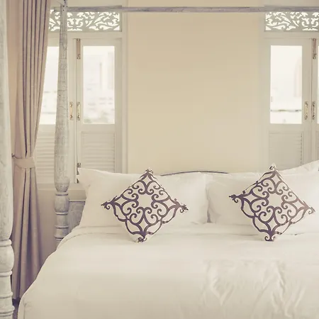 Noursabah Boutique Bed Bangkok-2